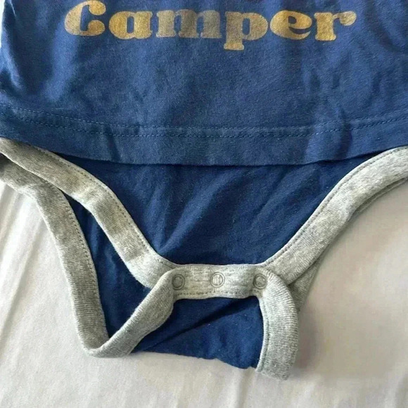 GAP - 2 piece baby  outfit/set. Size 6-12 months - Picture 4 of 7